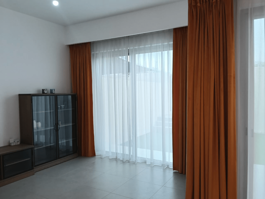 Modern Motorized Blinds 