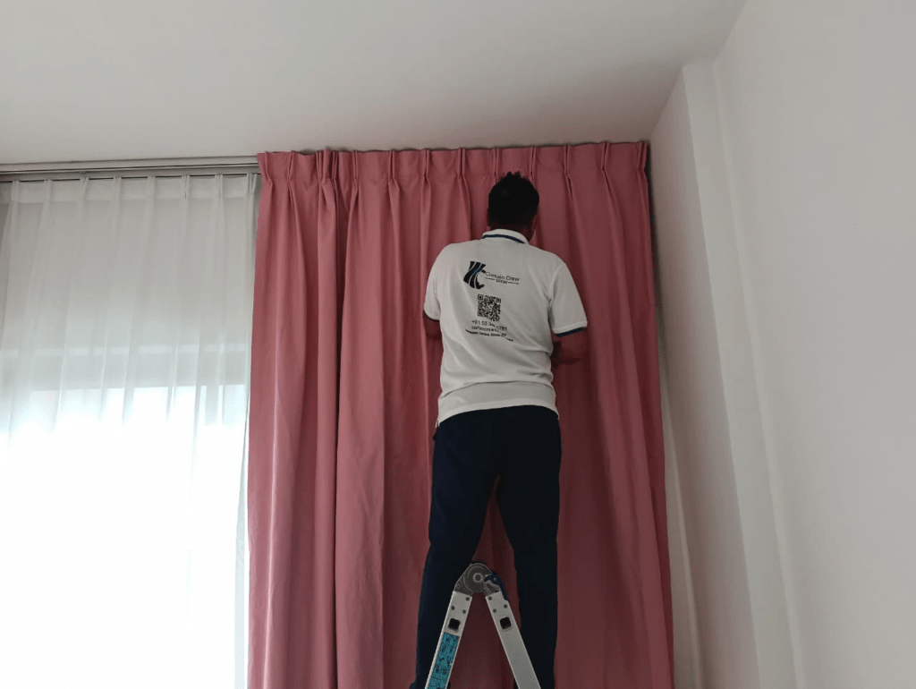 Luxury Curtains and Custom Blinds