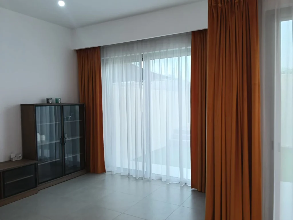 Modern Motorized Blinds 