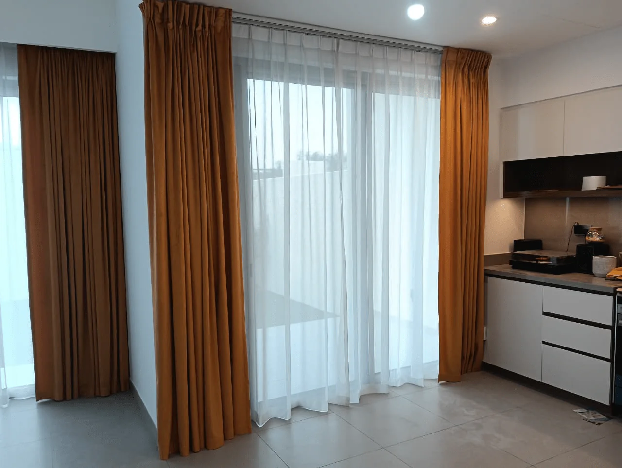 Modern Motorized Blinds